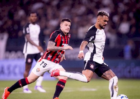 Corinthians desperdi&ccedil;a chances e empata sem gols com Vit&oacute;ria