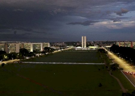 Sancionada lei que reajusta salários de servidores do Poder Executivo federal