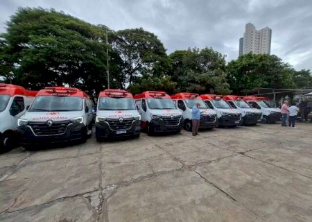 Ambul&acirc;ncias novas do Samu precisam de placas para come&ccedil;arem a rodar