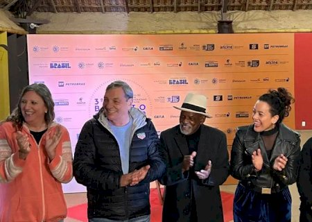 Bonito inaugura calçada da fama em homenagem ao cinema