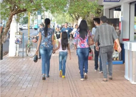 Dia dos Pais deve movimentar R$ 19,2 milhões em Dourados com presentes e comemorações