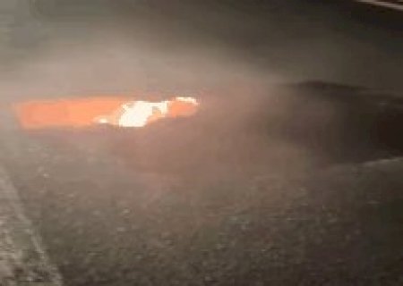 Cratera na BR-163 surge ap&oacute;s inc&ecirc;ndio em galeria de drenagem