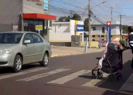 Na cidade feita para carros, pedestre n&atilde;o tem tempo, respeito ou seguran&ccedil;a