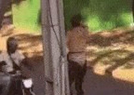 Mulher &eacute; presa ap&oacute;s "sambar" em teto de carros estacionados