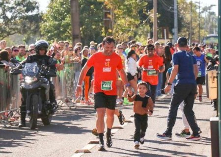 Para corredores, companhia dos filhos &eacute; incentivo para completar os 42 km