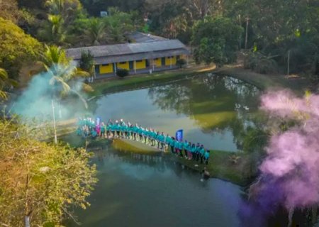 Pescando juntas contra a viol&ecirc;ncia, amigas viram as Rainhas do Taquari