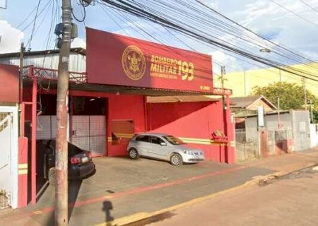 Embriagado, jovem invade quartel dos Bombeiros e tenta furtar motocicleta