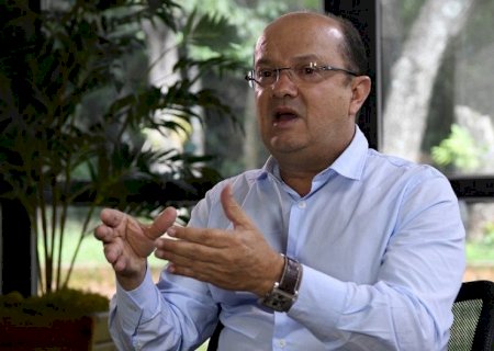 Barbosinha assume governo de MS durante missão internacional de Riedel