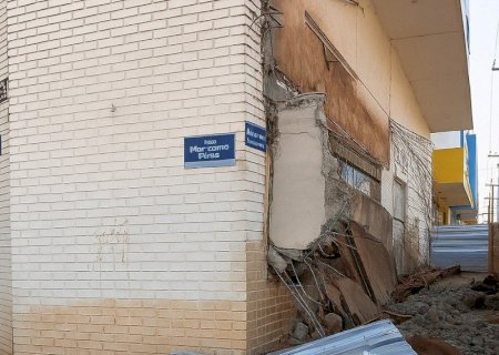 Laje desaba durante demolição no centro e deixa dois trabalhadores feridos