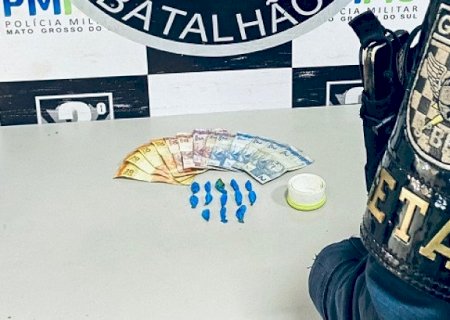Adolescente é apreendido com pasta base e dinheiro em Dourados