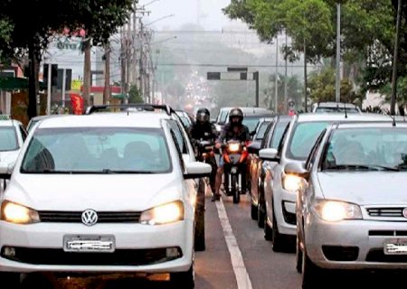 Prazo para licenciamento de veículos com placas 7 e 8 termina na sexta
