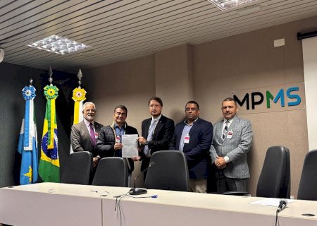 Prefeitura firma acordo para criação de 210 cargos de professor de apoio à Educação Especial