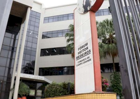 Servidor da Justi&ccedil;a &eacute; flagrado tentando aplicar golpe em frente ao F&oacute;rum
