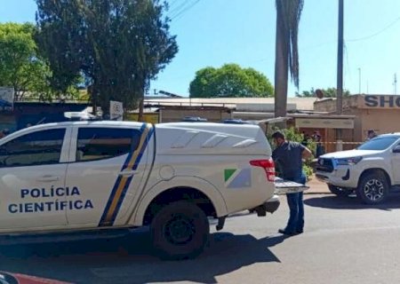 Pistoleiros mandaram mulher se afastar antes de executar trio em lanchonete
