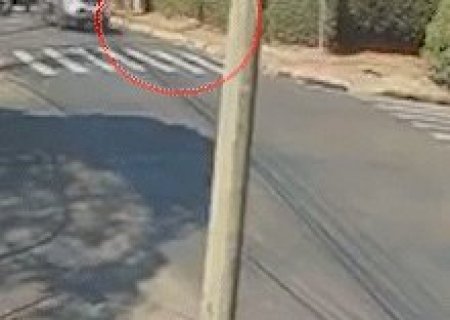 Assessor de vereador morre ap&oacute;s motocicleta ser atingida por caminhonete