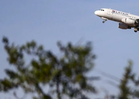 Latam anuncia compra de 24 aviões da Embraer