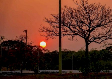 Term&ocirc;metros marcam 38,7&deg;C e Campo Grande supera recorde de calor