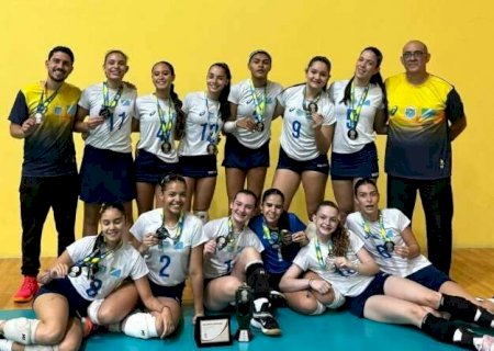 Sele&ccedil;&atilde;o feminina de v&ocirc;lei de MS conquista bronze e sobe para Divis&atilde;o Especial