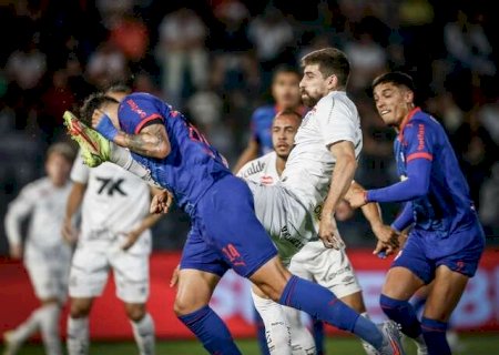 Santos busca virada, mas Bragantino empata em 2 a 2 no Brasileir&atilde;o