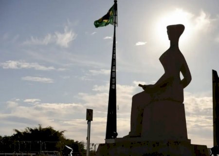 Ao vivo: acompanhe 2° dia de votação do julgamento de Bolsonaro no STF