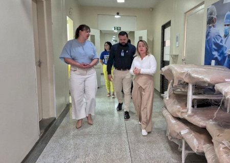 Lia Nogueira entrega equipamentos ao Hospital Regional de Dourados
