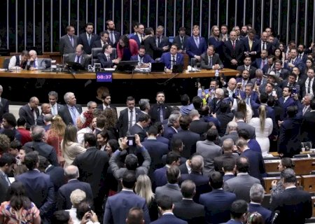 Câmara aprova urgência para projeto de anistia