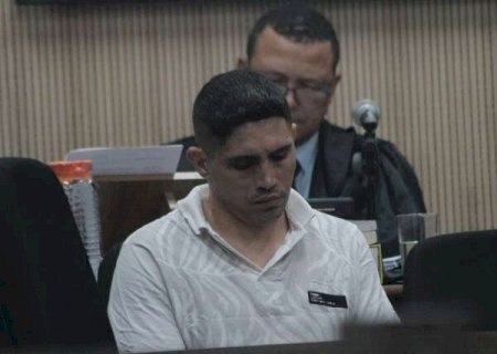 Homem &eacute; condenado a 14 anos por matar "Mega" na porta de casa