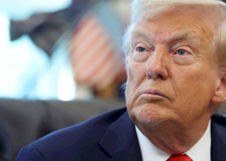 Trump diz estar surpreso e insatisfeito com condenação de Bolsonaro