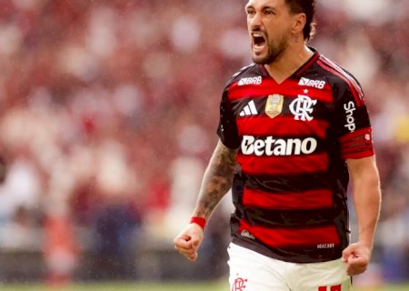 Flamengo vence no Maracanã e empata em número de pontos com Palmeiras