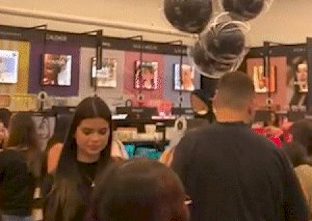 Na inaugura&ccedil;&atilde;o, 1,1 mil pessoas lotam Sephora por produtos de at&eacute; R$ 5 mil