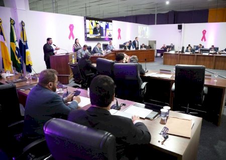 Câmara de Dourados aprova programa de prevenção aos riscos das apostas online nas escolas