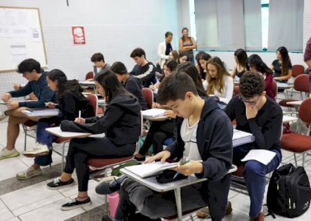 Governo de SP quer mudar forma de distribuir recursos para a educação