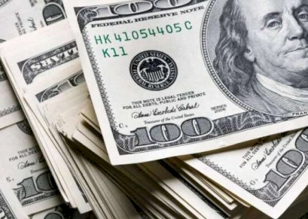 D&oacute;lar cai a R$ 5,37 e Bolsa bate recorde ap&oacute;s encontro entre Lula e Trump