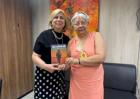 PEN Centro-Oeste celebra posse de 15 novos membros e exalta a for&ccedil;a da palavra