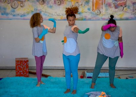 Projeto &ldquo;Circula Dan&ccedil;urbana&rdquo; leva dan&ccedil;a e imagina&ccedil;&atilde;o para escolas
