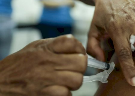 Governo lança campanha para vacinar crianças e jovens até 15 anos