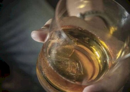 Bares e mercados podem responder criminalmente por bebida adulterada em MS