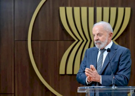 Lula quer discutir com Trump punição dada a ministros do STF