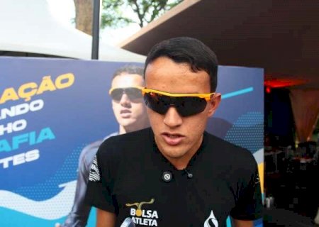 Ap&oacute;s ouro no Mundial, Yeltsin prestigia e incentiva crian&ccedil;as em corrida