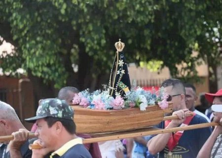 Missas, prociss&otilde;es e eventos comunit&aacute;rios marcam celebra&ccedil;&otilde;es a Nossa Senhora