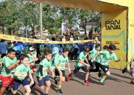 Com incentivo da fam&iacute;lia, pequenos atletas correm e se divertem em maratona kids