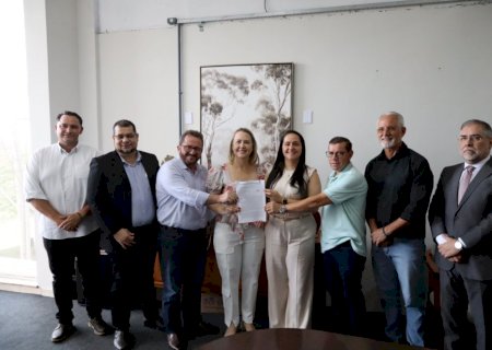 Câmara de Dourados recebe peça orçamentária para exercício 2026