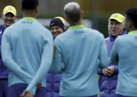 Ancelotti começa a esboçar equipe para amistoso contra o Senegal