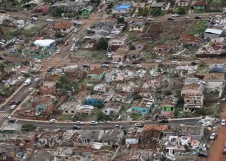 Após tornado, Rio Bonito do Iguaçu foca doações de material de construção e mão de obra