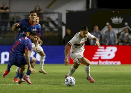 Bragantino vence S&atilde;o Paulo na Vila Belmiro e se afasta da zona de risco
