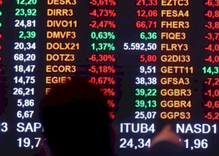 Bolsa sobe pela 14ª vez seguida e ultrapassa os 155 mil pontos