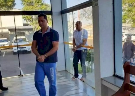 Juiz condena dois policiais rodoviários federais e outros 14 a 95 anos por contrabando de cigarro