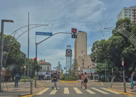 Estabelecimentos t&ecirc;m hor&aacute;rios especiais na v&eacute;spera de Natal