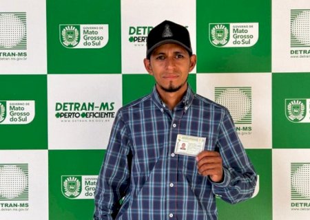 Detran habilita primeiro condutor de MS pela CNH do Brasil