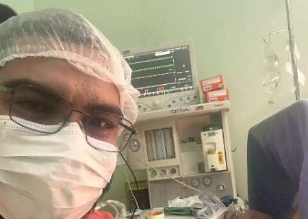 Pai denuncia atraso em cesariana e deboche de m&eacute;dico ap&oacute;s morte da beb&ecirc;